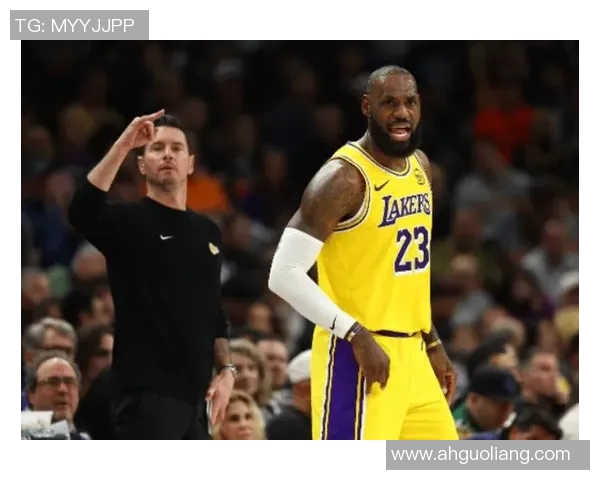 湖人队与热火队精彩对决直播全程回顾与分析，球迷们不容错过的篮球盛宴
